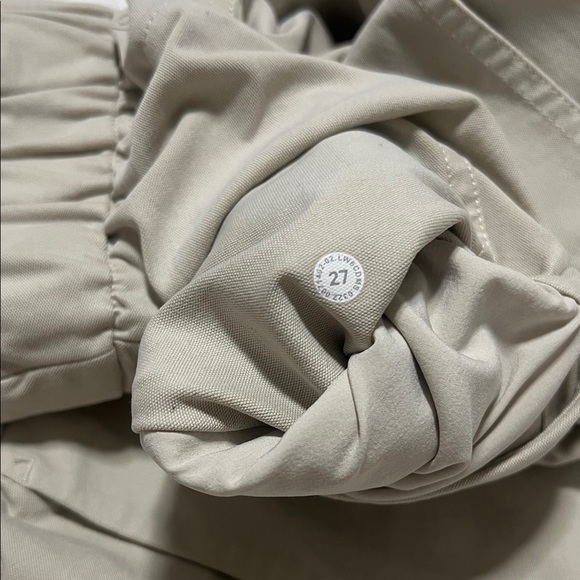 Lululemon Athletica Tan Capris - Picture 4 of 5